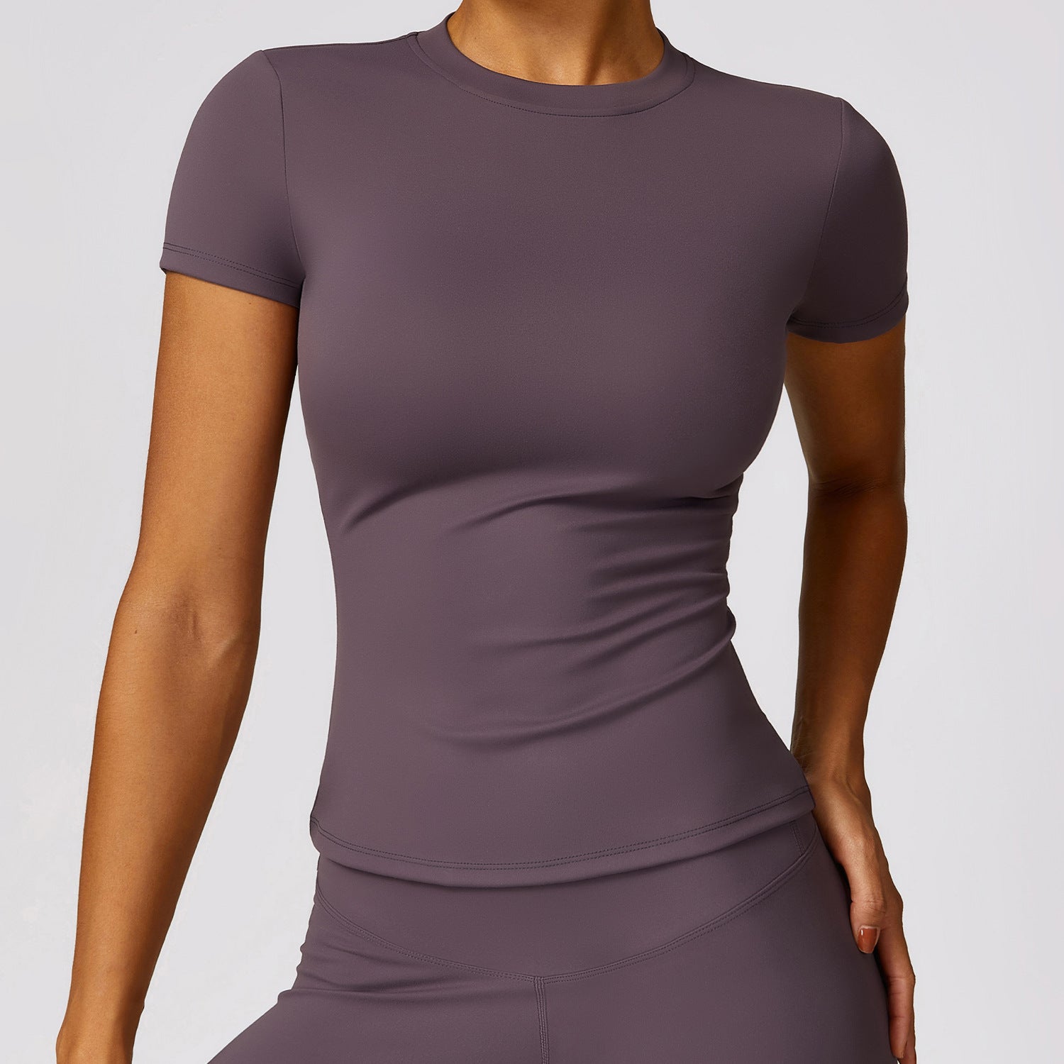 T-shirt d’entraînement ajusté – Liberté de mouvement, style affirmé
